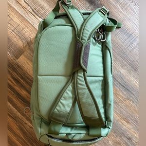 NWT Osprey Daylite Duffle